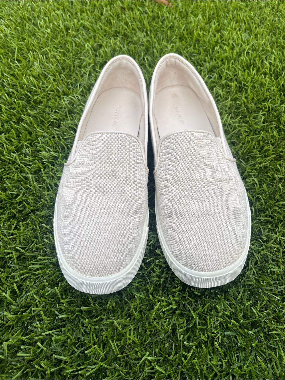 Vince Presley Linen Casual Beige Canvas Slip-On sneaker Loafer Size 10